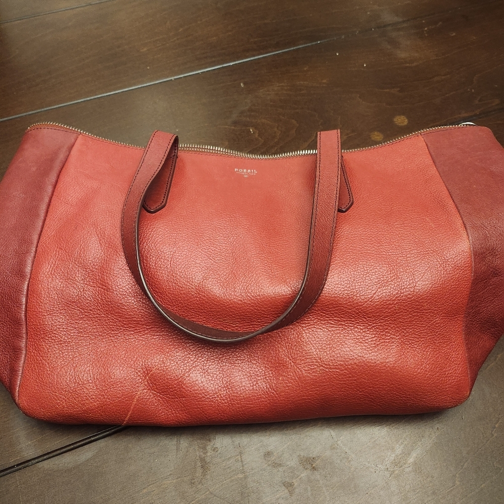 Red Leather Women's Fossil Bag